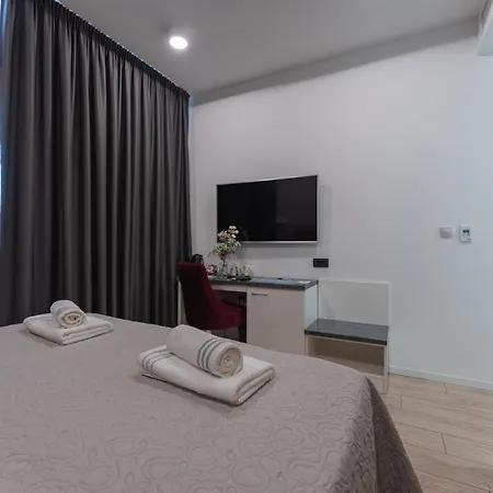 Bed & Breakfast Sky & Sun Luxury With Private Parking In The Garage