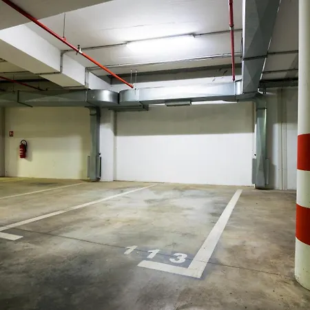 Bed & Breakfast Sky & Sun Luxury With Private Parking In The Garage 4*