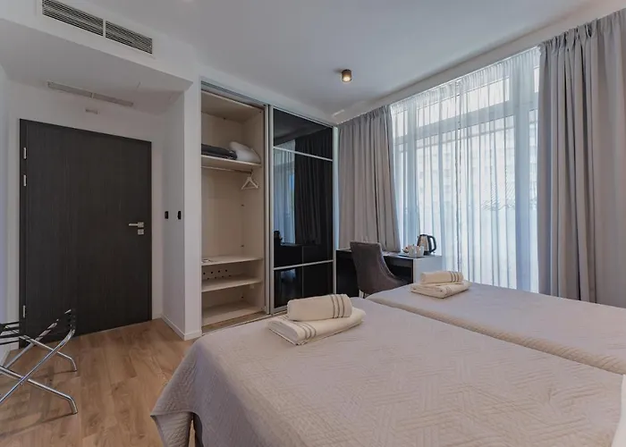 krevet i doručak Sky & Sun Luxury With Private Parking In The Garage 4*