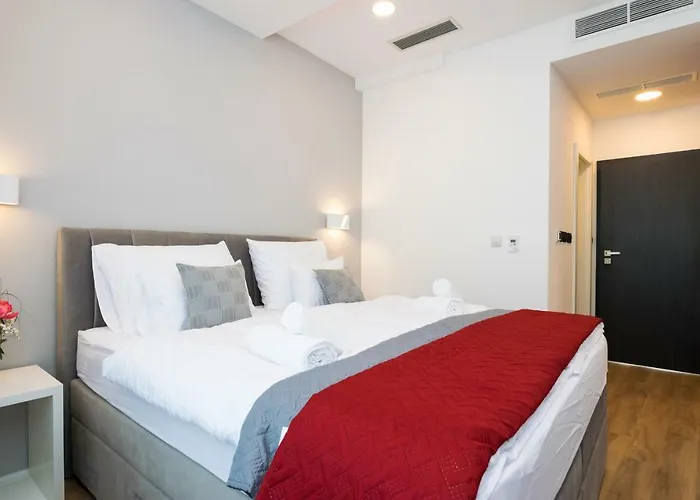 Sky & Sun Luxury With Private Parking In The Garage krevet i doručak Zadar