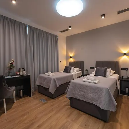 Bed and Breakfast Sky & Sun Luxury With Private Parking In The Garage