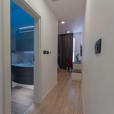 Sky & Sun Luxury With Private Parking In The Garage 4*